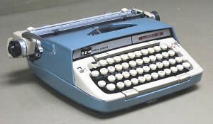 Smith-Corona_Classic_12_Portable_Manual_Typewriter_Blue